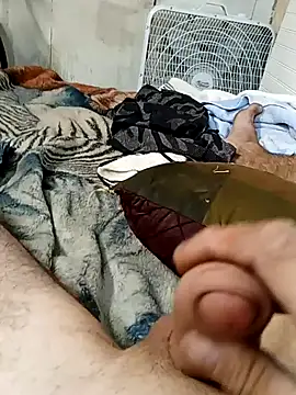 Southerngent1979 online show from September 18, 11:51 pm