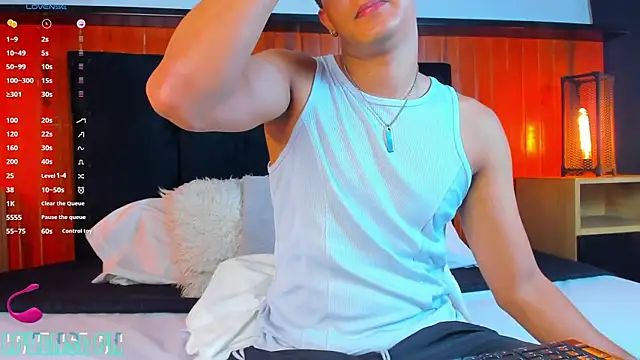 Leo Savage  online show from May 5, 4:09 am