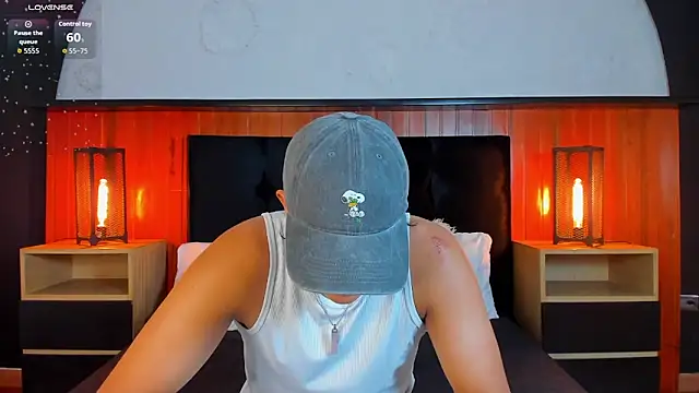 Leo Savage  online show from May 10, 4:50 am