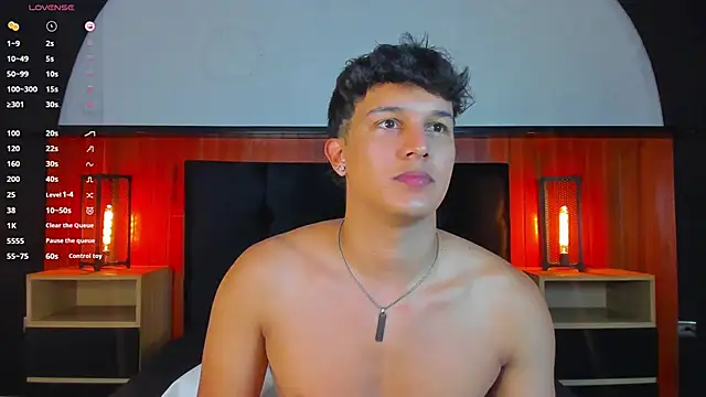 Leo Savage  online show from June 5, 4:19 am
