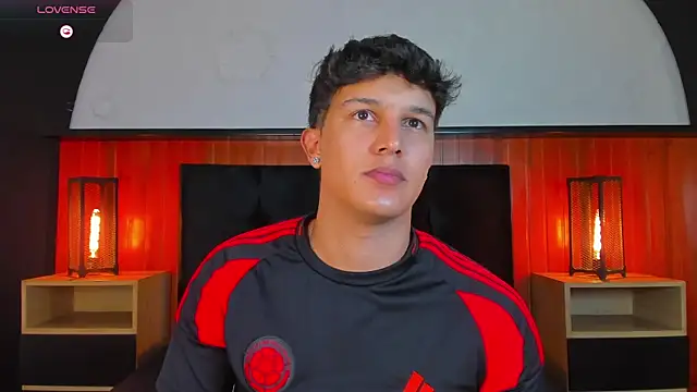 Leo Savage  online show from June 7, 4:27 am
