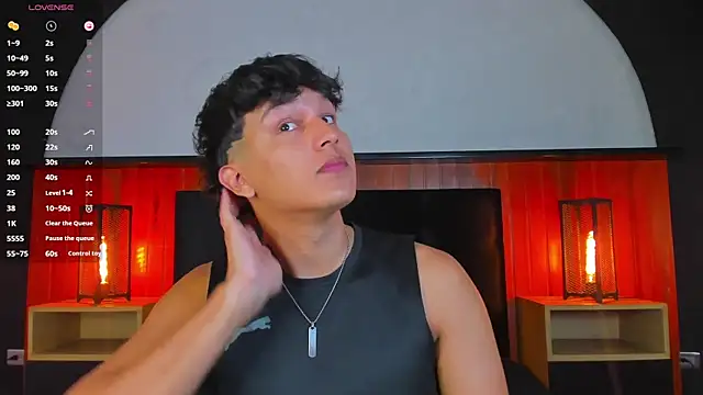 Leo Savage  online show from June 12, 4:22 am