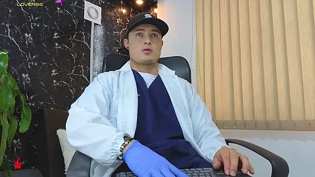 Alexander ferre online show from March 17, 1:47 pm