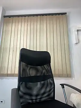 Snapshot of Alexander_ferre chatting on June 30, 12:28 pm Alexander ferre online show from June 30, 12:28 pm