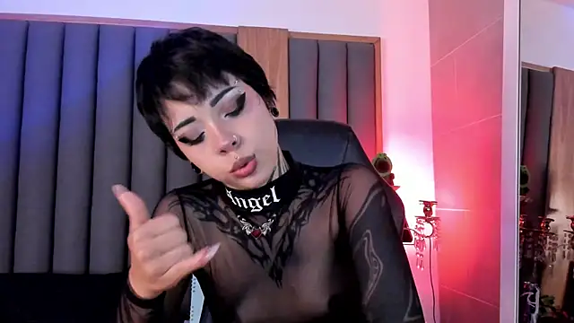 misstomie  online show from March 6, 8:49 pm