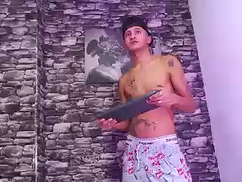 gustavo saaled19  online show from October 26, 2:34 pm