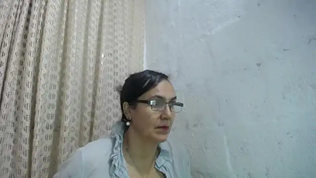 gabbyparker  online show from March 10, 10:09 am