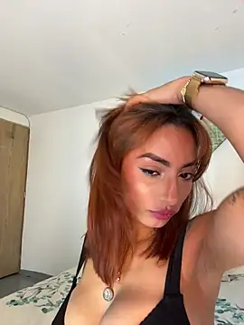 Snapshot of monnay520 chatting on January 18, 5:00 am monnay520 online show from January 18, 5:00 am