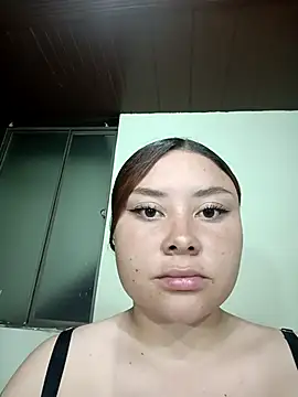 Snapshot of sweet_alana23 chatting on December 17, 11:22 pm sweet alana23 online show from December 17, 11:22 pm