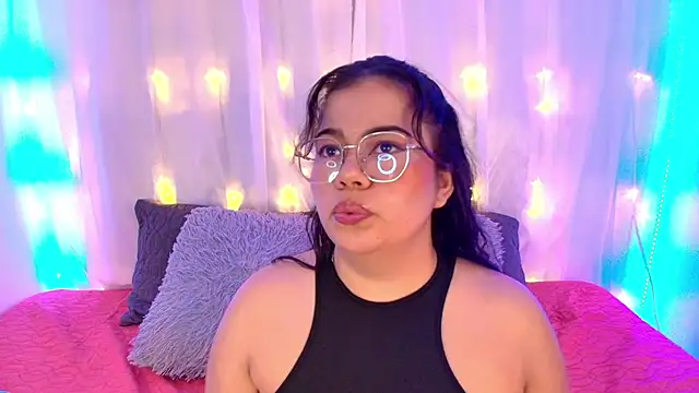 LilyRousee online show from December 19, 12:06 am