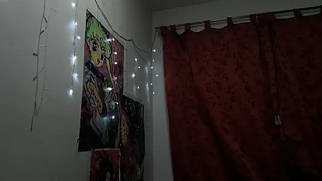 Snapshot of femdomroom chatting on June 3, 6:27 am femdomroom online show from June 3, 6:27 am