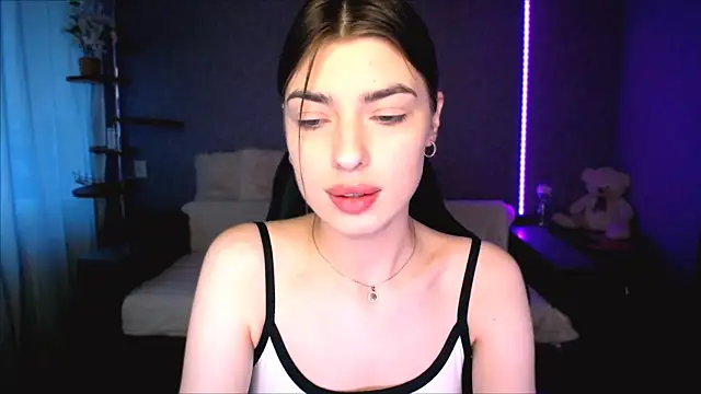 Snapshot of Dianaa_Lee0 chatting on June 18, 3:38 pm Dianaa Lee0 online show from June 18, 3:38 pm