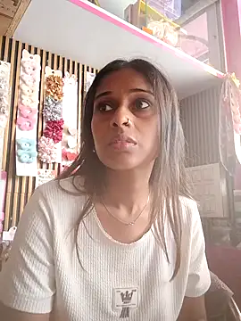 Snapshot of hotshreya69 chatting on September 21, 7:32 am hotshreya69 online show from September 21, 7:32 am