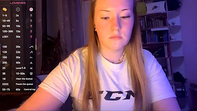 PandaFluff online show from September 11, 7:14 pm