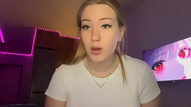 PandaFluff online show from April 29, 5:41 pm