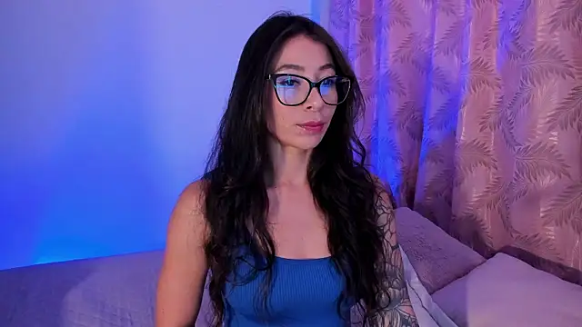 riley bensongh online show from February 12, 8:37 pm