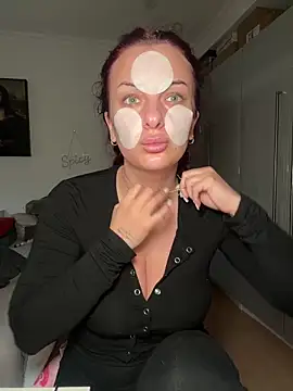 OliviaaFischer online show from February 13, 2:46 pm