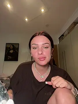 Snapshot of OliviaaFischer chatting on June 15, 3:36 pm OliviaaFischer online show from June 15, 3:36 pm