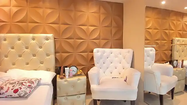 Snapshot of BarbaraCortez chatting on November 13, 8:19 pm BarbaraCortez online show from November 13, 8:19 pm