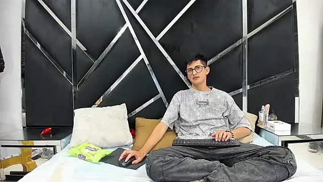 Noa Arez online show from January 16, 4:05 am