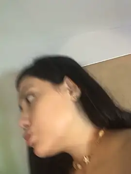 Snapshot of RenataLeclair chatting on November 3, 3:57 pm RenataLeclair online show from November 3, 3:57 pm