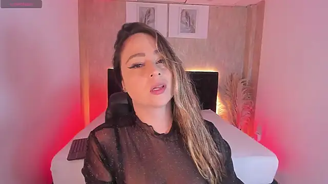 Snapshot of jessica_hotxxx chatting on October 31, 1:01 pm jessica hotxxx online show from October 31, 1:01 pm