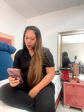 Snapshot of emma_hot2006 chatting on September 17, 3:35 pm emma hot2006 online show from September 17, 3:35 pm