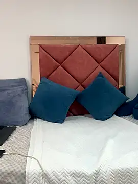 Snapshot of emma_hot2006 chatting on October 4, 4:05 pm emma hot2006 online show from October 4, 4:05 pm