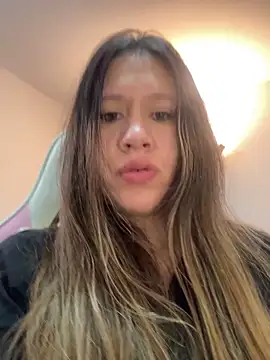 Snapshot of emma_hot2006 chatting on October 23, 2:49 pm emma hot2006 online show from October 23, 2:49 pm