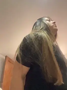 Snapshot of emma_hot2006 chatting on November 3, 4:08 pm emma hot2006 online show from November 3, 4:08 pm