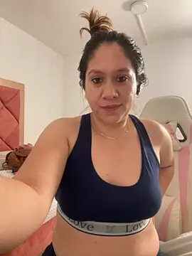 Snapshot of emma_hot2006 chatting on November 24, 5:45 pm emma hot2006 online show from November 24, 5:45 pm