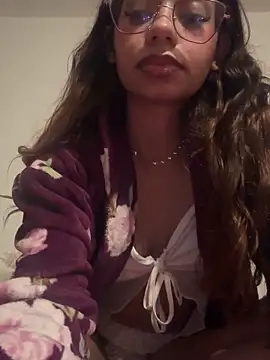 FadaPerigosa online show from May 26, 2:07 am