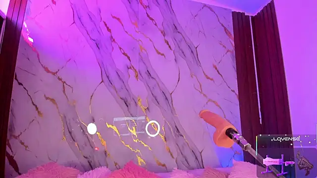 Emmiicute online show from January 7, 8:44 pm