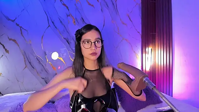Emmiicute online show from July 24, 8:29 pm