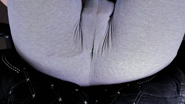Cameltoe squirt inPants online show from October 7, 11:29 am