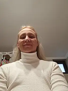 merlyn4 online show from November 27, 7:54 am