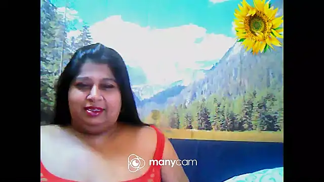 Snapshot of indianhoney694u chatting on March 1, 5:09 am indianhoney694u online show from March 1, 5:09 am