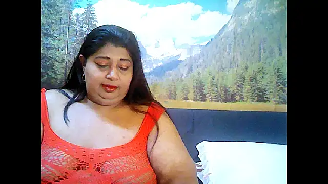 Snapshot of indianhoney694u chatting on November 1, 5:09 am indianhoney694u online show from November 1, 5:09 am