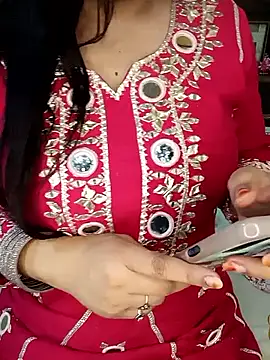 Snapshot of PRIYA_22 chatting on May 10, 6:57 pm PRIYA 22 online show from May 10, 6:57 pm