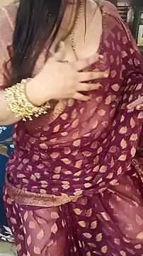 Snapshot of PRIYA_22 chatting on July 3, 8:32 am PRIYA 22 online show from July 3, 8:32 am
