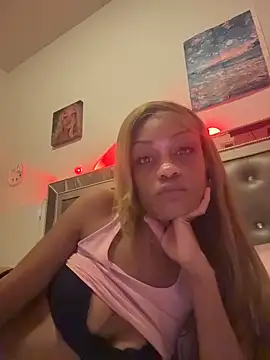 Snapshot of Angelbunnyy chatting on March 7, 7:27 am Angelbunnyy online show from March 7, 7:27 am