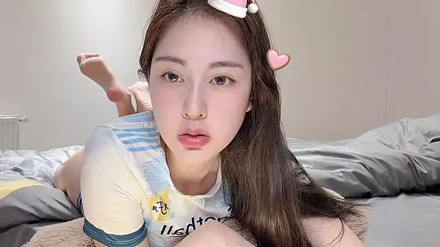 Snapshot of Aquarius-002 chatting on January 9, 5:04 pm Aquarius-002 online show from January 9, 5:04 pm