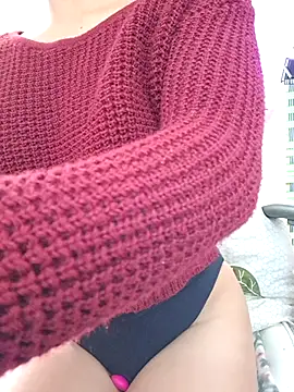 Snapshot of Scarlet-medina1 chatting on July 27, 8:49 pm Scarlet-medina1 online show from July 27, 8:49 pm