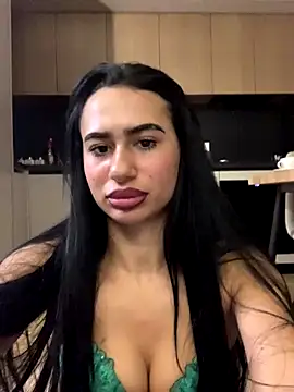 itsyourgirltee online show from November 16, 8:14 pm