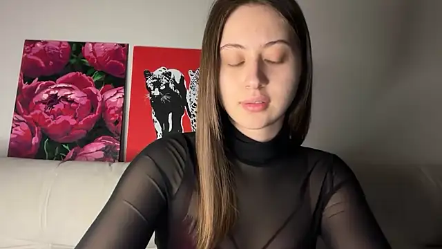 StellarAlice online show from April 3, 4:49 pm