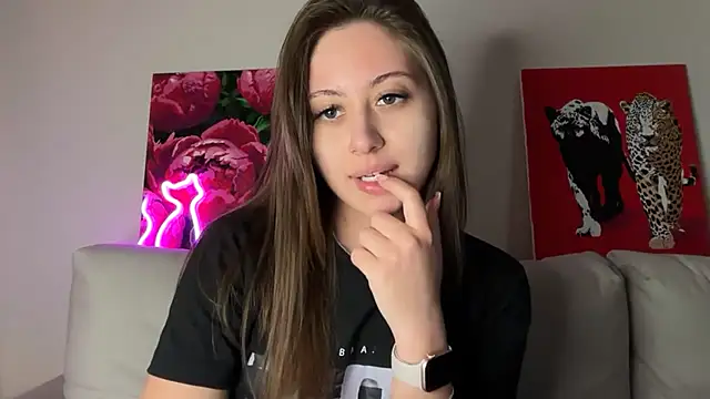 Snapshot of StellarAlice chatting on May 24, 6:57 pm StellarAlice online show from May 24, 6:57 pm