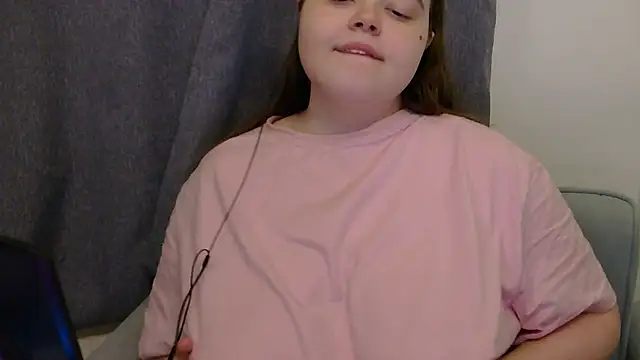 brattyprincessemma online show from January 7, 5:04 pm