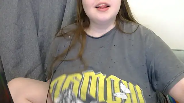 brattyprincessemma online show from March 18, 6:44 pm