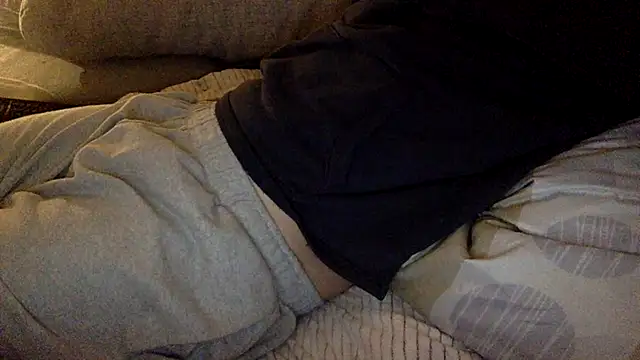 Snapshot of Breezydicksn chatting on November 15, 8:16 pm Breezydicksn online show from November 15, 8:16 pm