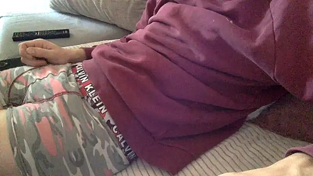 Snapshot of Breezydicksn chatting on November 17, 2:12 pm Breezydicksn online show from November 17, 2:12 pm